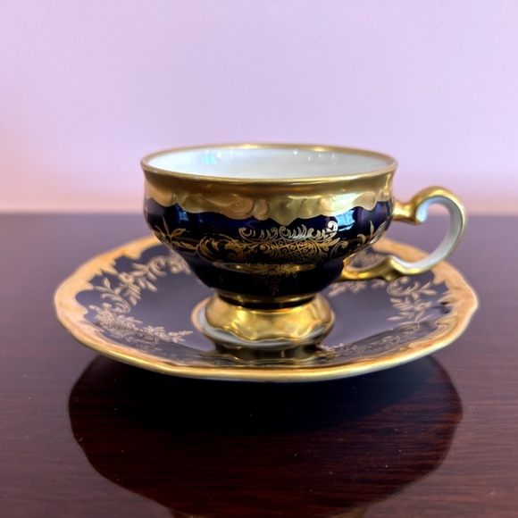 Weimar Katharina Miniature Porcelain Echt Kobalt and Gold Coffee Cup and Saucer - Picture 4 of 13